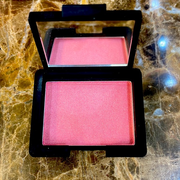 NIB Mac high-light powder (spring bling) .31 oz/9g with samples! - Picture 5 of 8